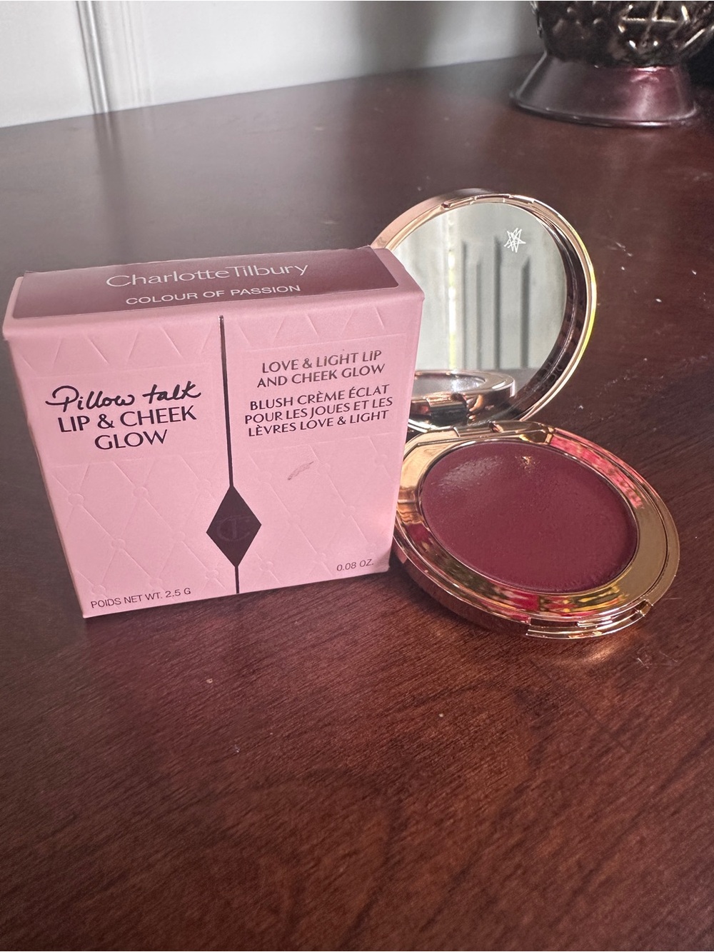 Charlotte Tilbury Pillow Talk Lip & Cheek Glow - color of passion